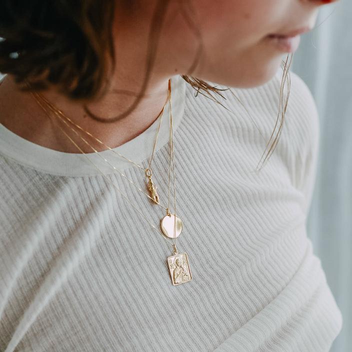 Sister Aphrodite GOLD Anhänger small