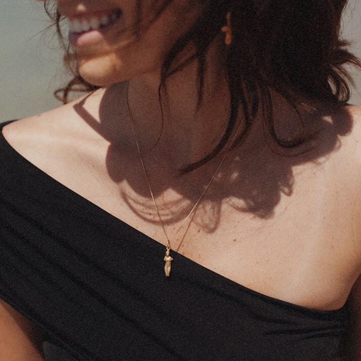 Sister Aphrodite GOLD Anhänger big