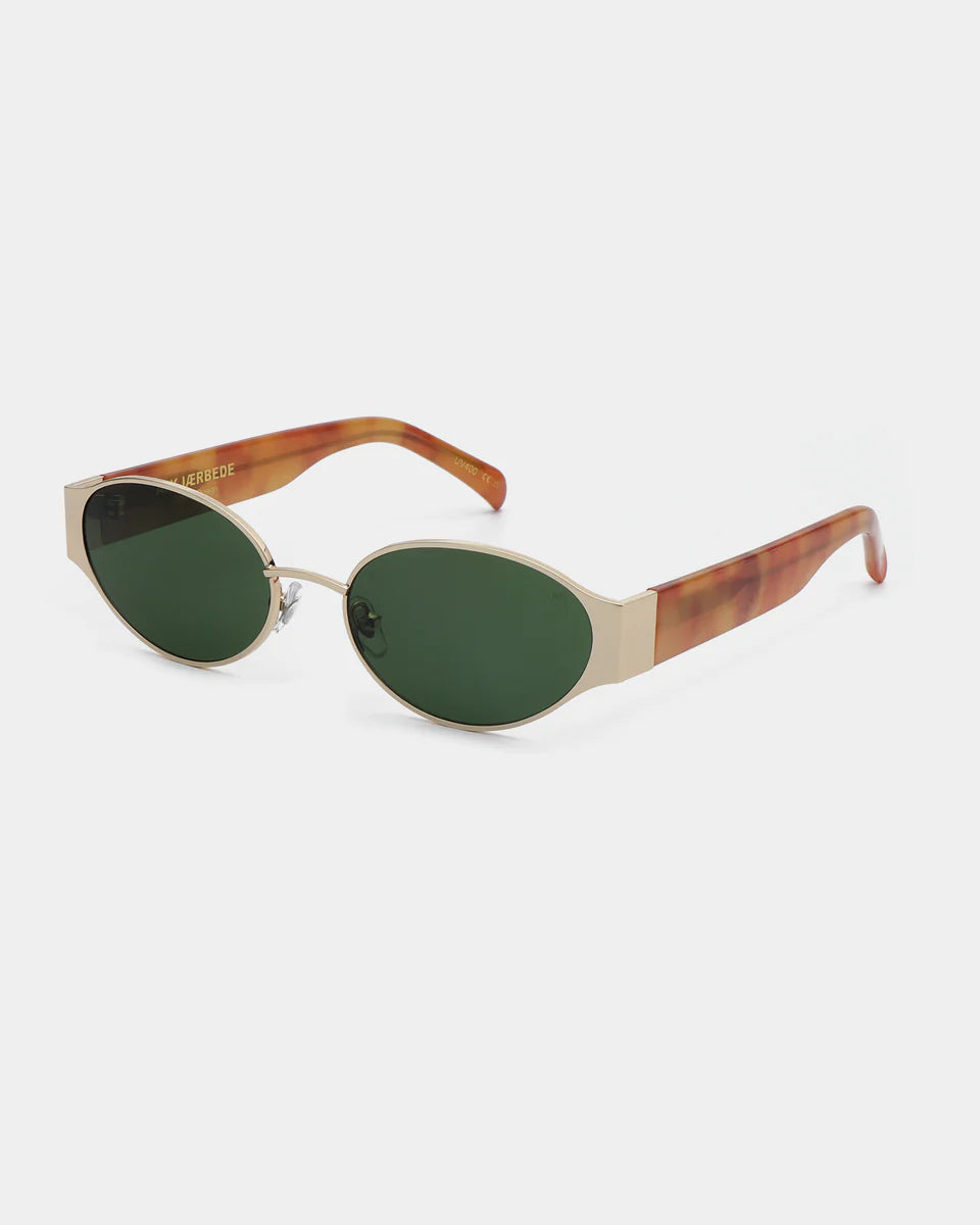 A.KJAERBEDE Sunglasses // BELLA