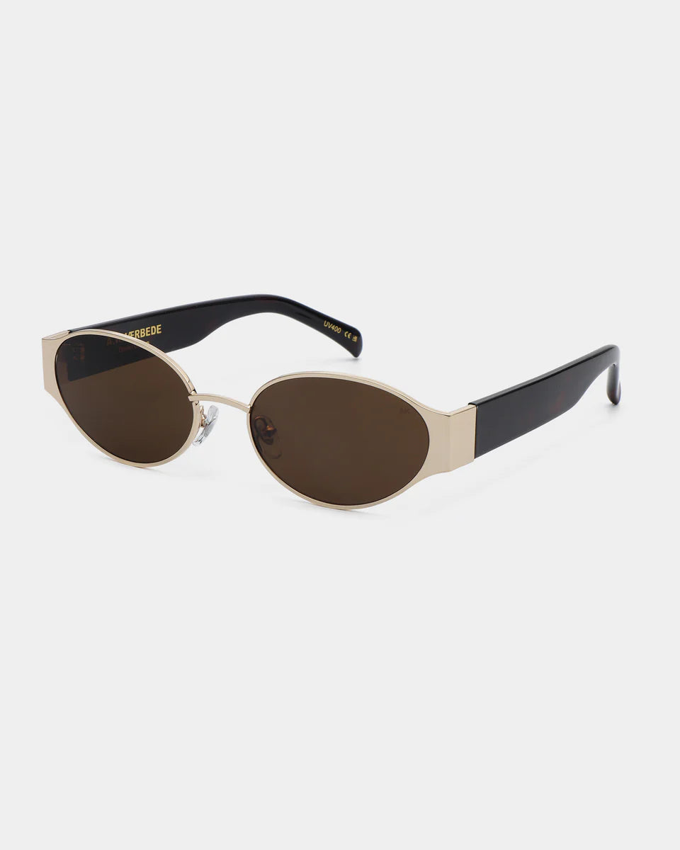 A.KJAERBEDE Sunglasses // BELLA