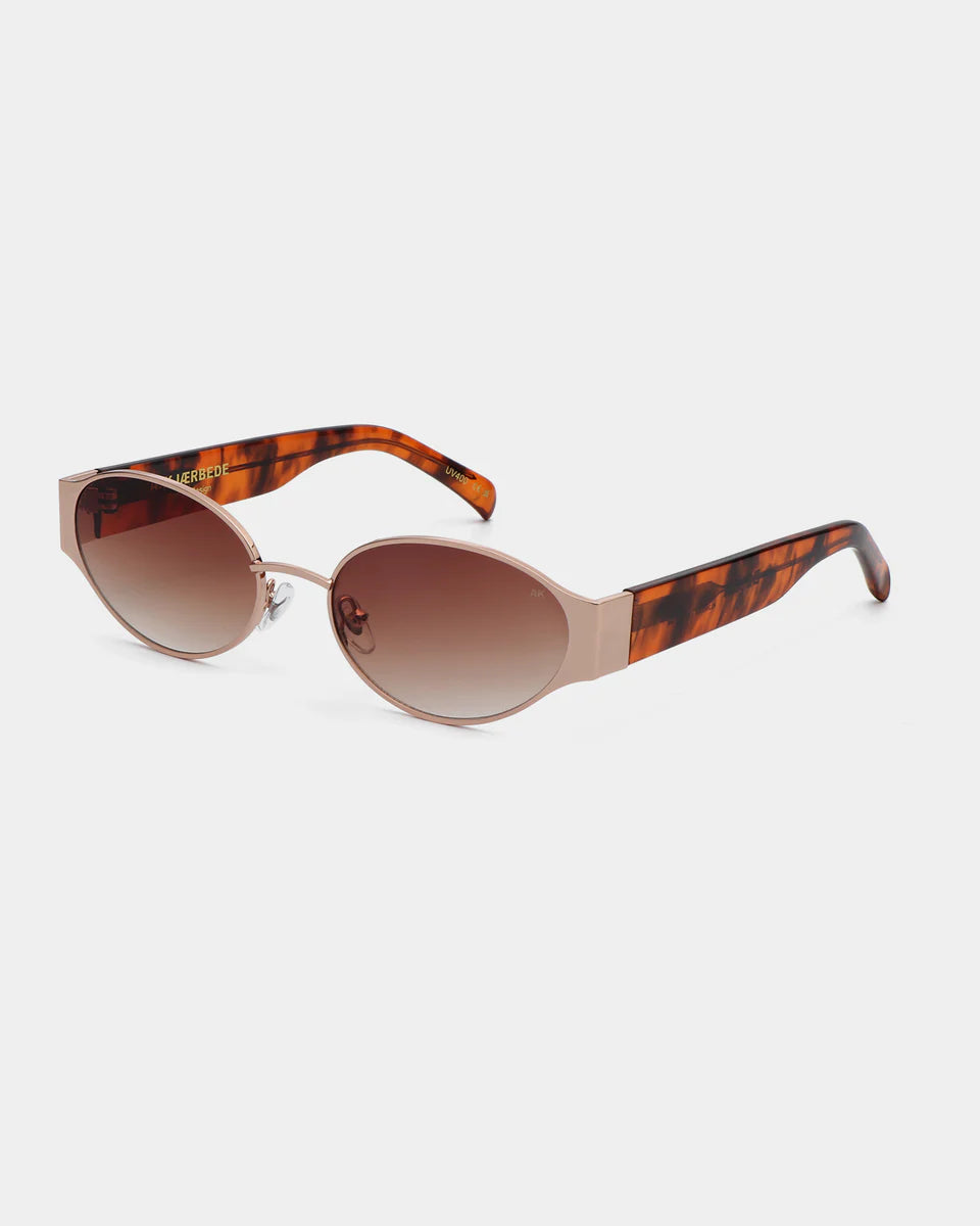 A.KJAERBEDE Sunglasses // BELLA
